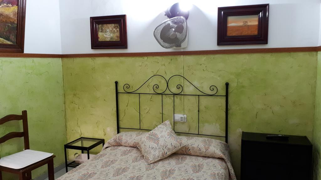 Hostal Manolo El Puerto de Santa María Extérieur photo